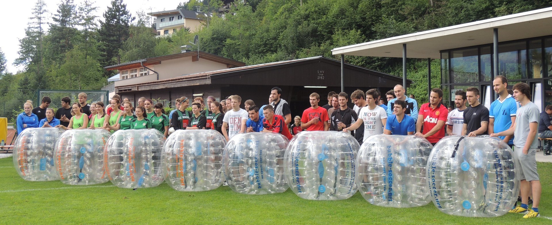 Starte dein Bubble Soccer Event